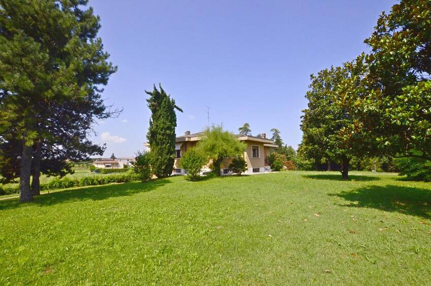 Villa In vendita Pescantina - Pescantina