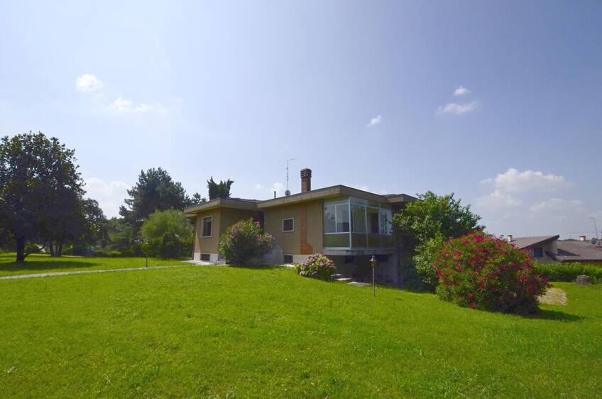 Villa In vendita Pescantina - Pescantina