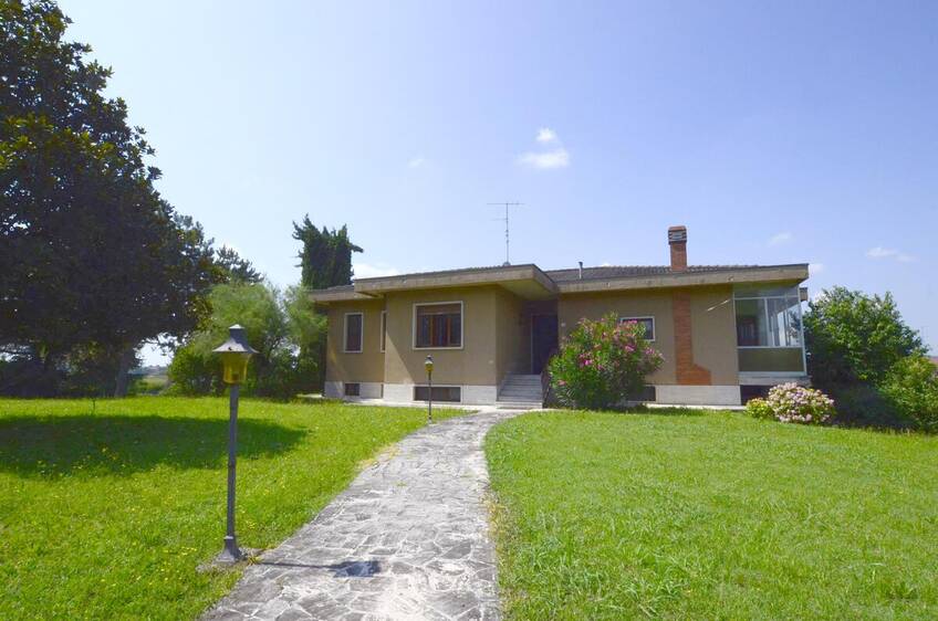 Villa In vendita Pescantina - Pescantina