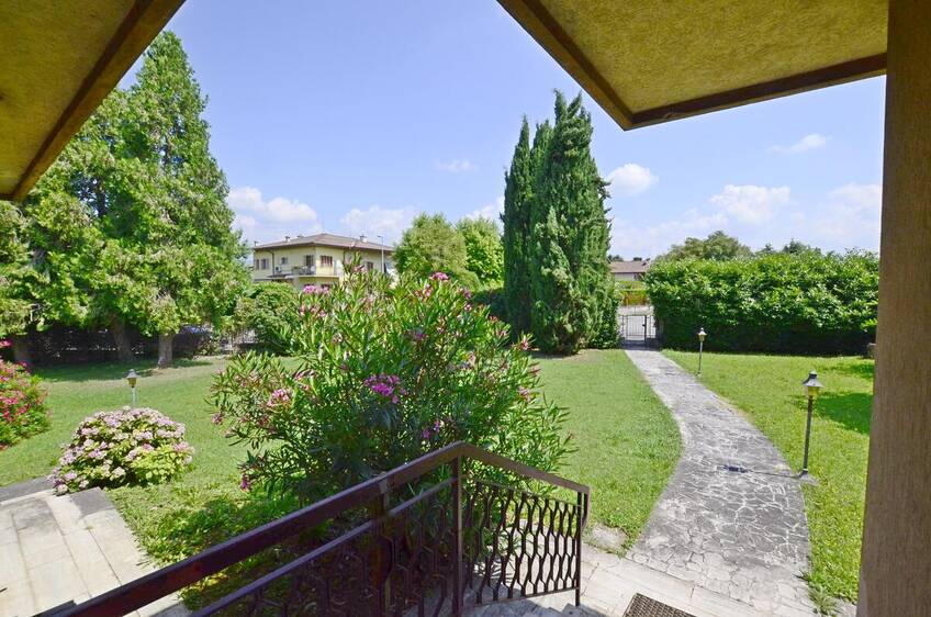 Villa In vendita Pescantina - Pescantina