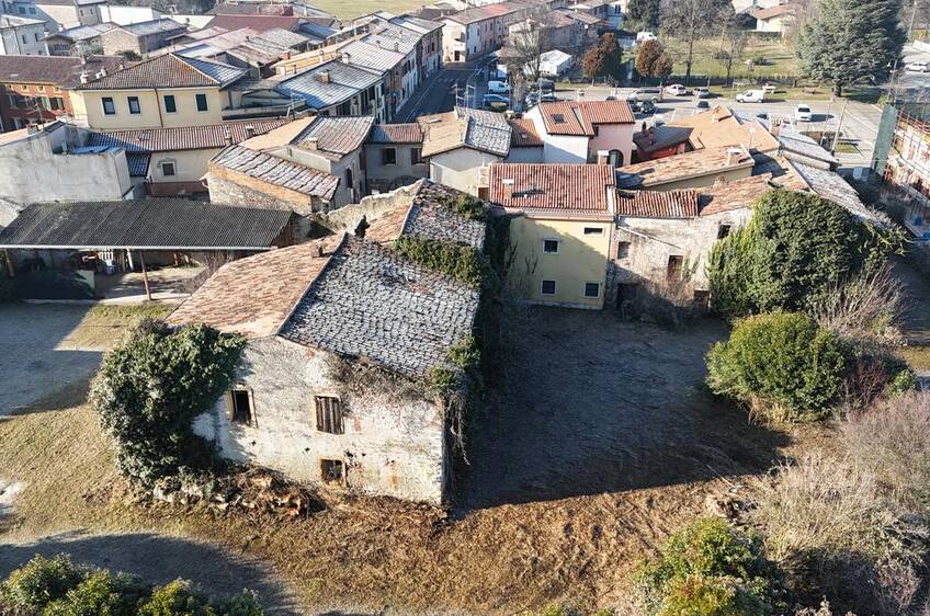 Corte In vendita Pescantina - Arce