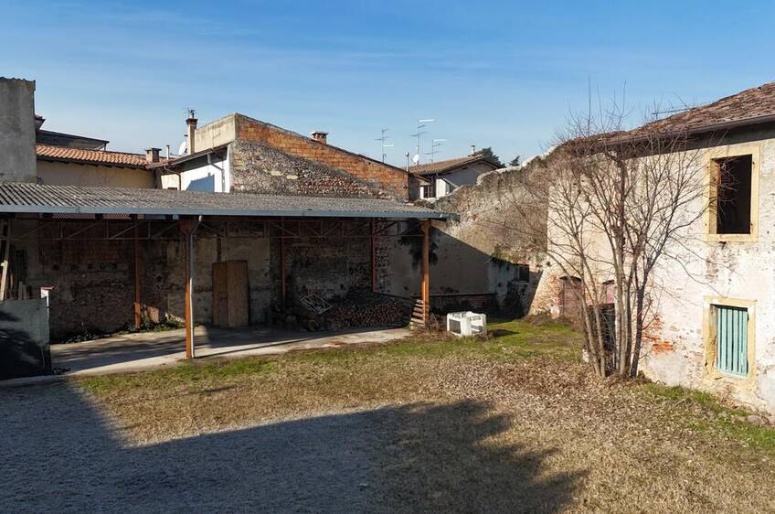 Corte In vendita Pescantina - Arce
