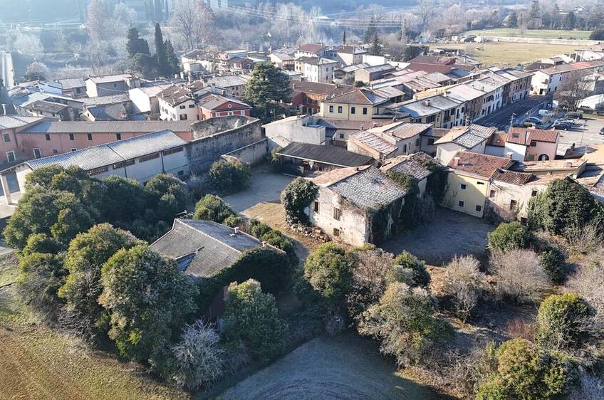 Corte In vendita Pescantina - Arce